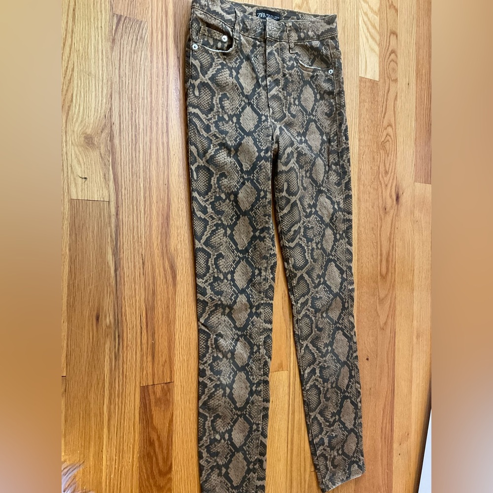 Brown snake print Zara jeans girls size: 18/4